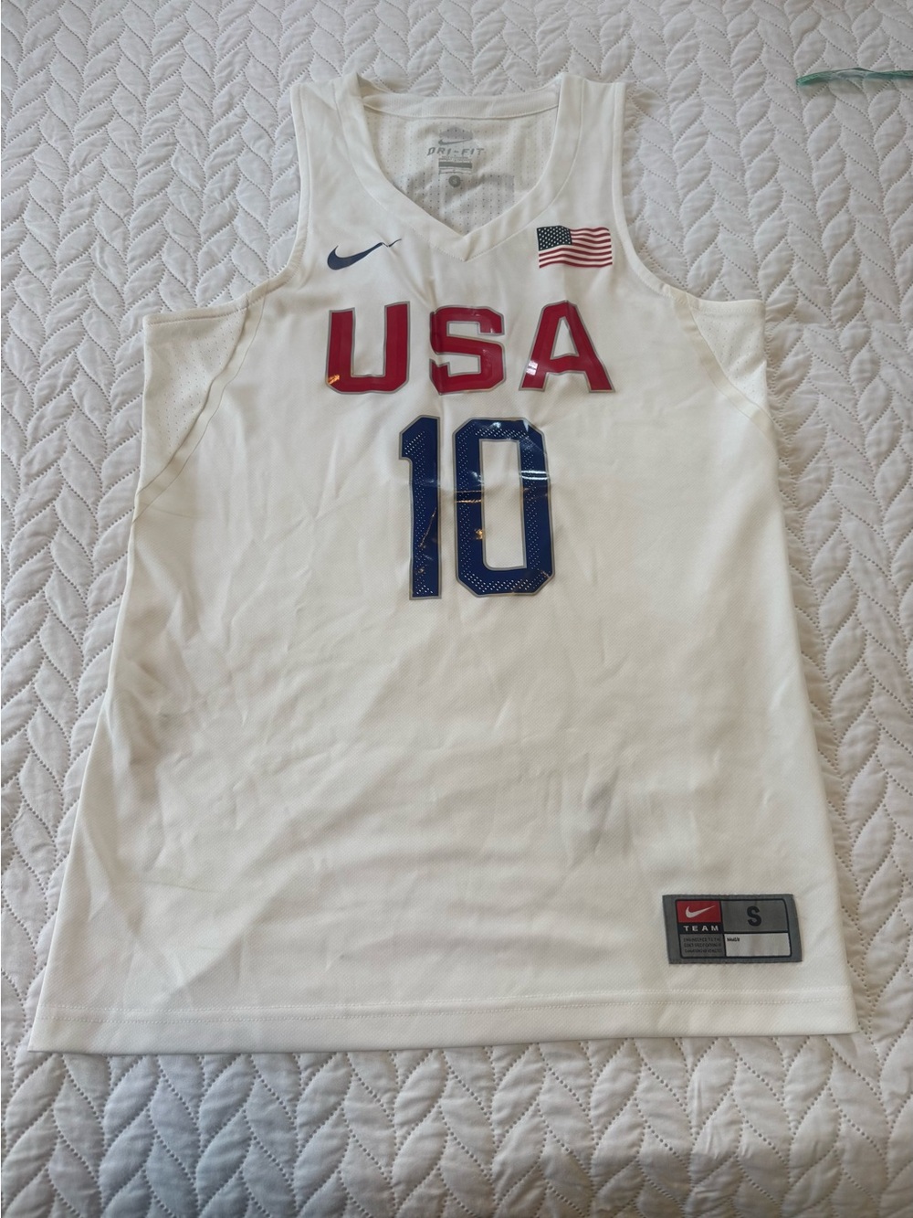 Nike Boy's USA Dri-Fit Basketball Kyrie Irving White Tops 836033 103 Size S